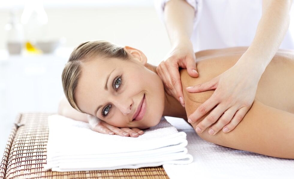 massage pour l'ostéochondrose thoracique